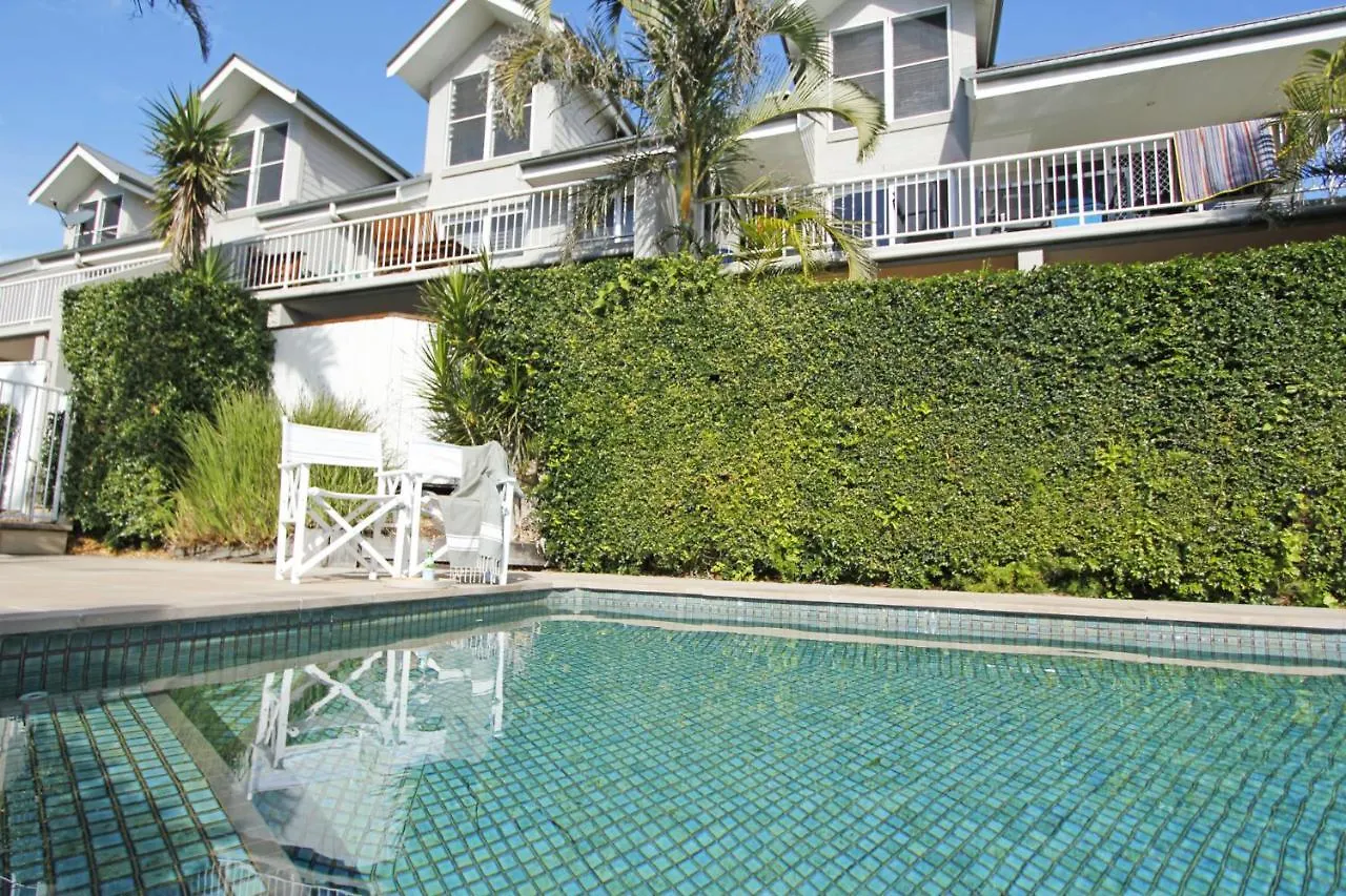 Byron Bay Accom Unit 3 34 Kendall Street - Three By The Sea Apartment 0*, Byron Bay