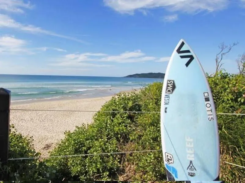 Byron Bay Accom Unit 3 34 Kendall Street - Three By The Sea Apartment  Byron Bay